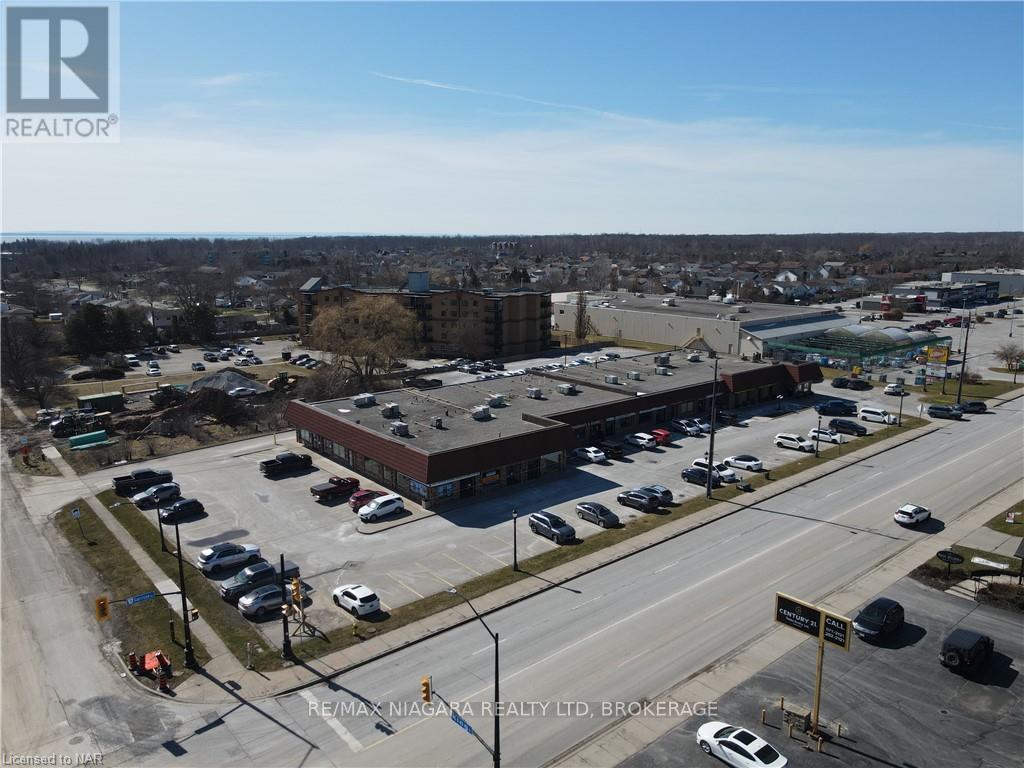 4 - 224 Garrison Road, Fort Erie (Central), Ontario  L2A 1M7 - Photo 3 - X12330430