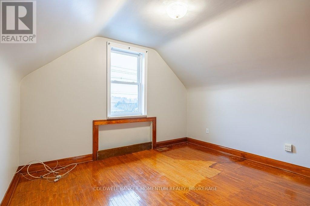 123 Haig Street, St. Catharines, Ontario  L2R 7G7 - Photo 20 - X12680634