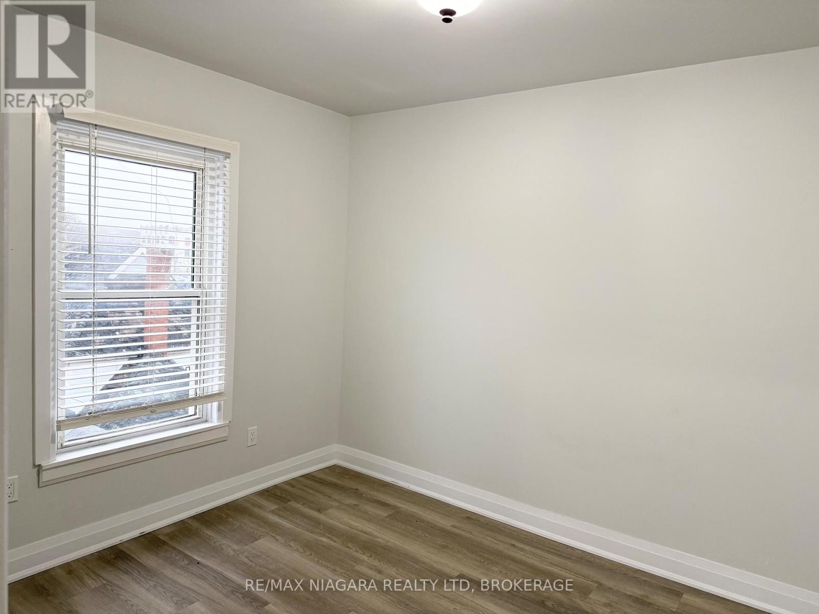 Unit 6 - 4711 River Road, Niagara Falls, Ontario  L2E 3G2 - Photo 11 - X12680726