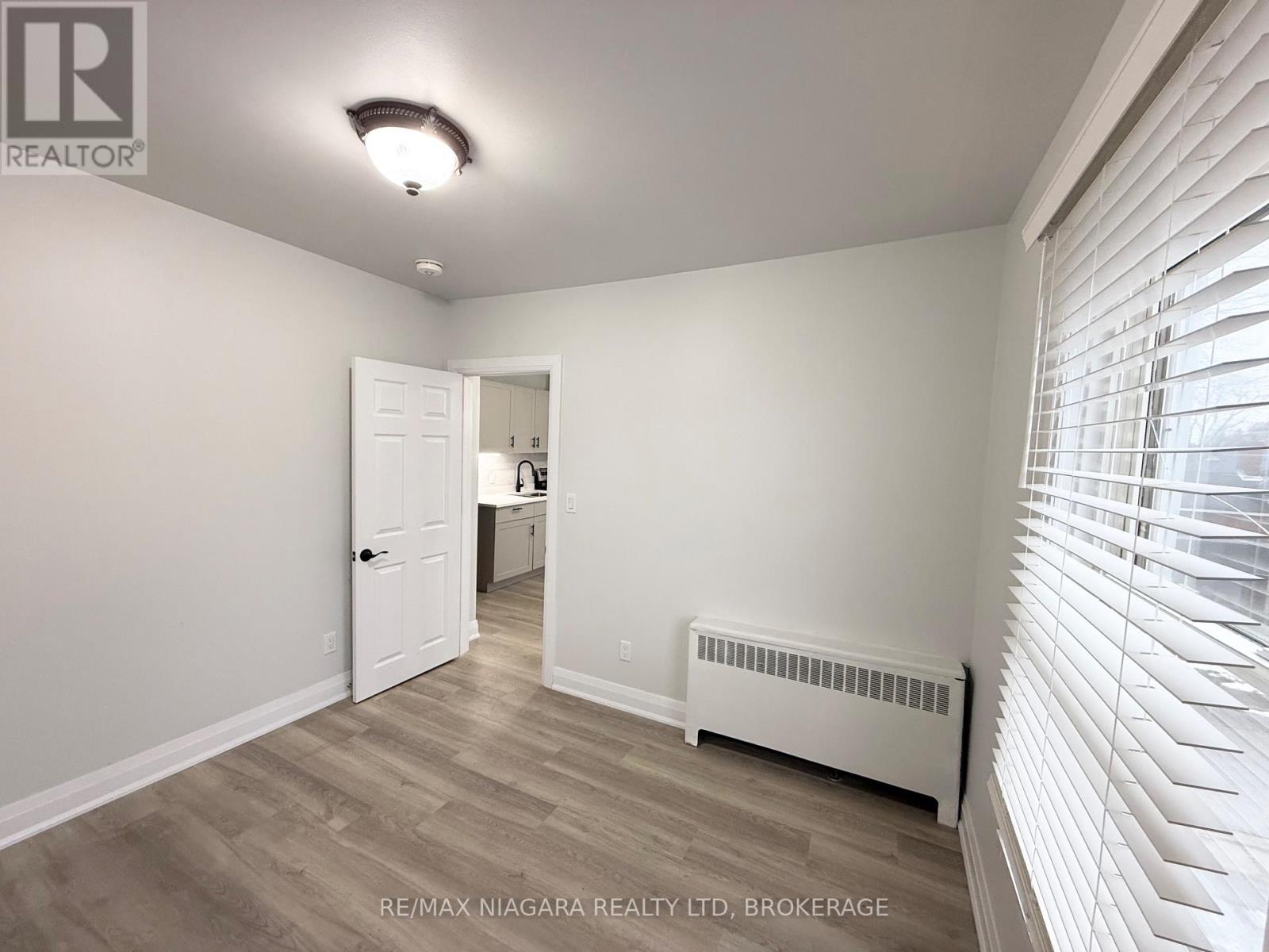 Unit 6 - 4711 River Road, Niagara Falls, Ontario  L2E 3G2 - Photo 12 - X12680726