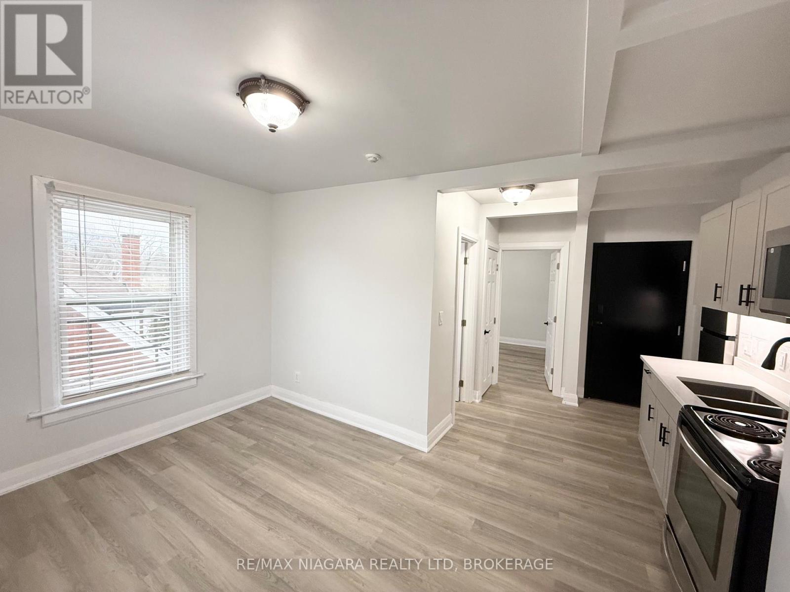 Unit 6 - 4711 River Road, Niagara Falls, Ontario  L2E 3G2 - Photo 7 - X12680726