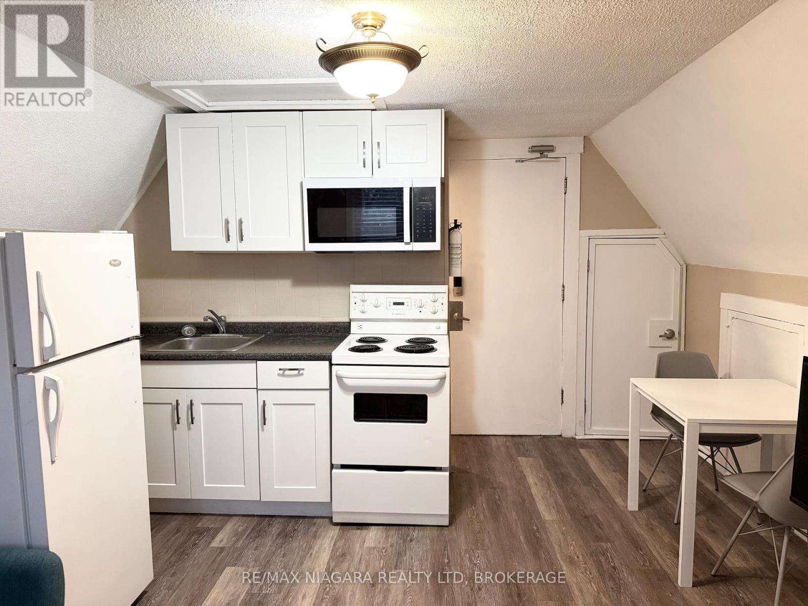 Unit 3 - 4701 River Road, Niagara Falls, Ontario  L2E 3G2 - Photo 7 - X12680730