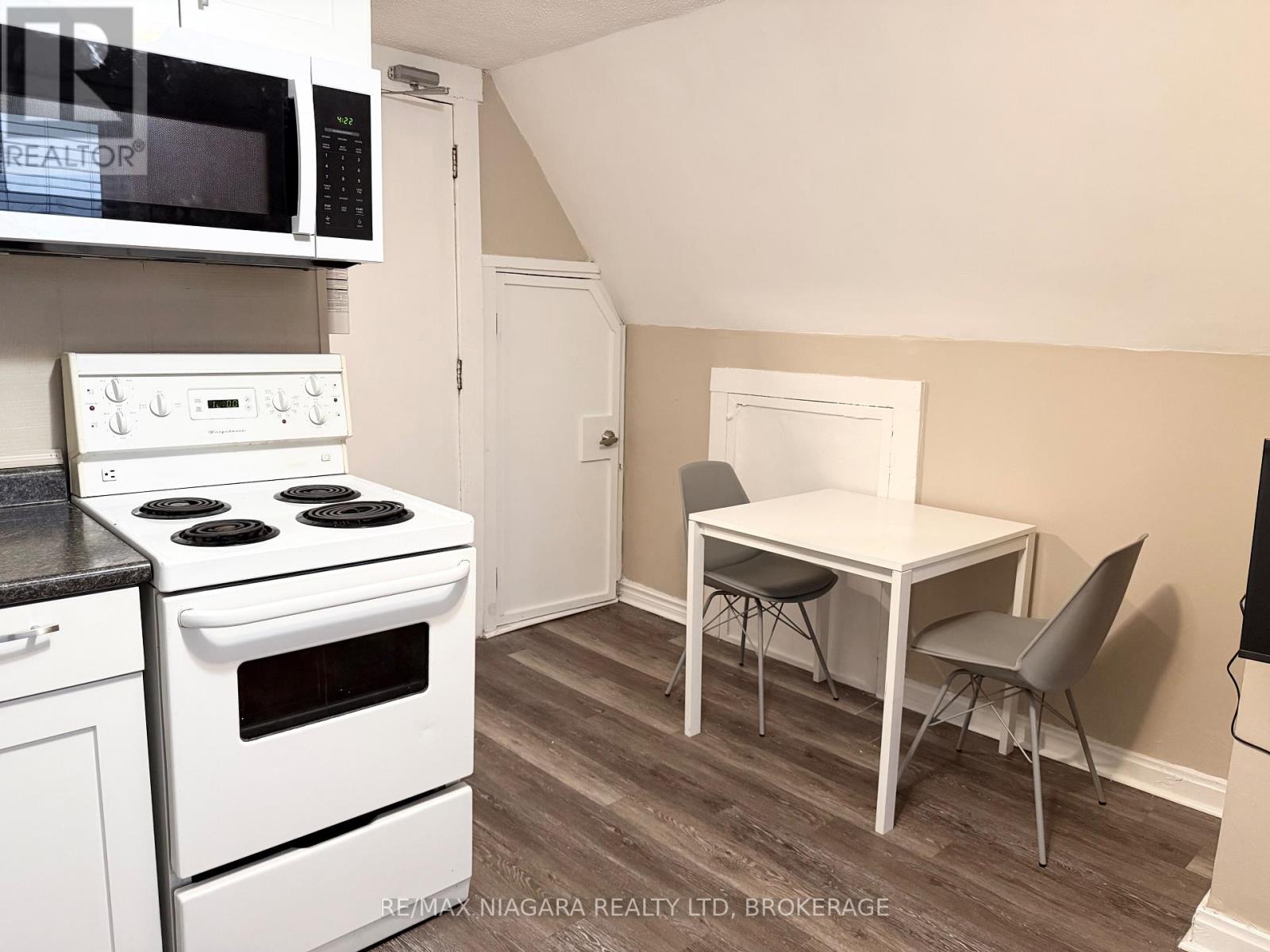 Unit 3 - 4701 River Road, Niagara Falls, Ontario  L2E 3G2 - Photo 8 - X12680730