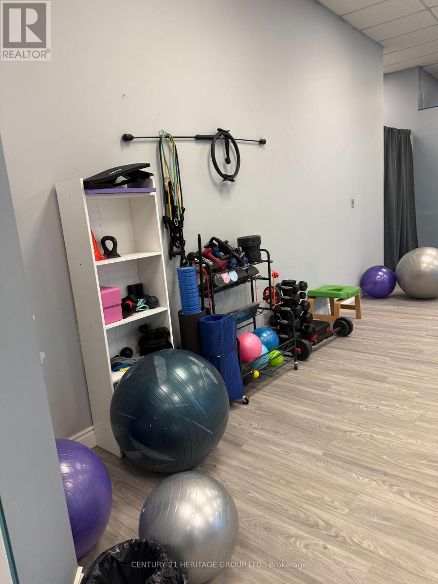 101a - 3100 Steeles Avenue W, Vaughan, Ontario  L4K 3R1 - Photo 8 - N12632034