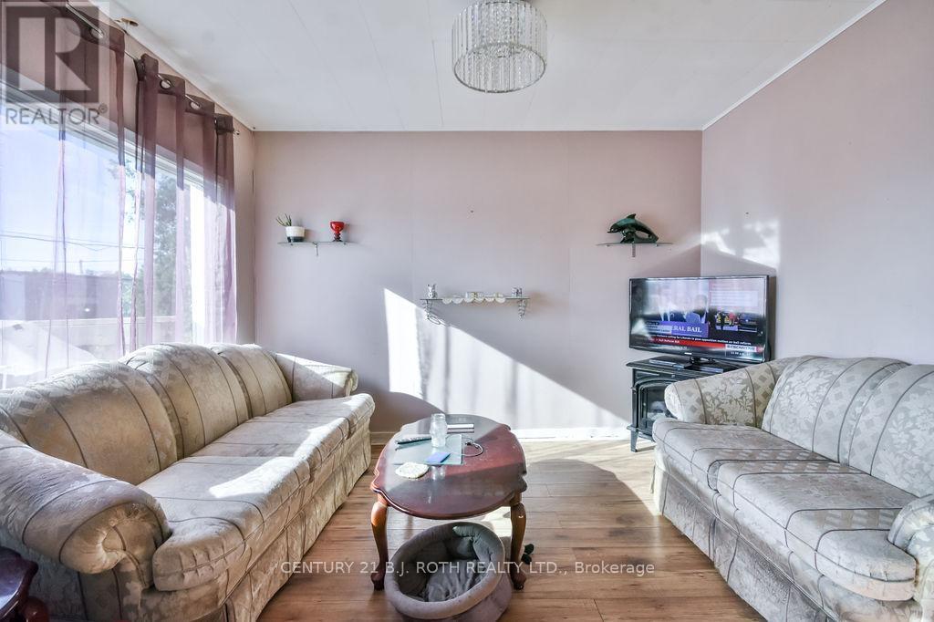 200 Edward Street, Orillia, Ontario  L3V 2X4 - Photo 20 - S12522530