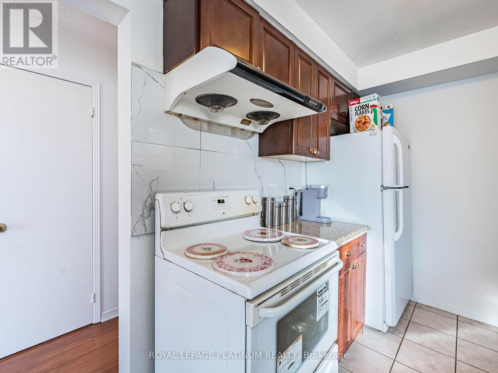 14 Wallingford Court, Brampton, Ontario  L6Y 4V7 - Photo 16 - W12630986