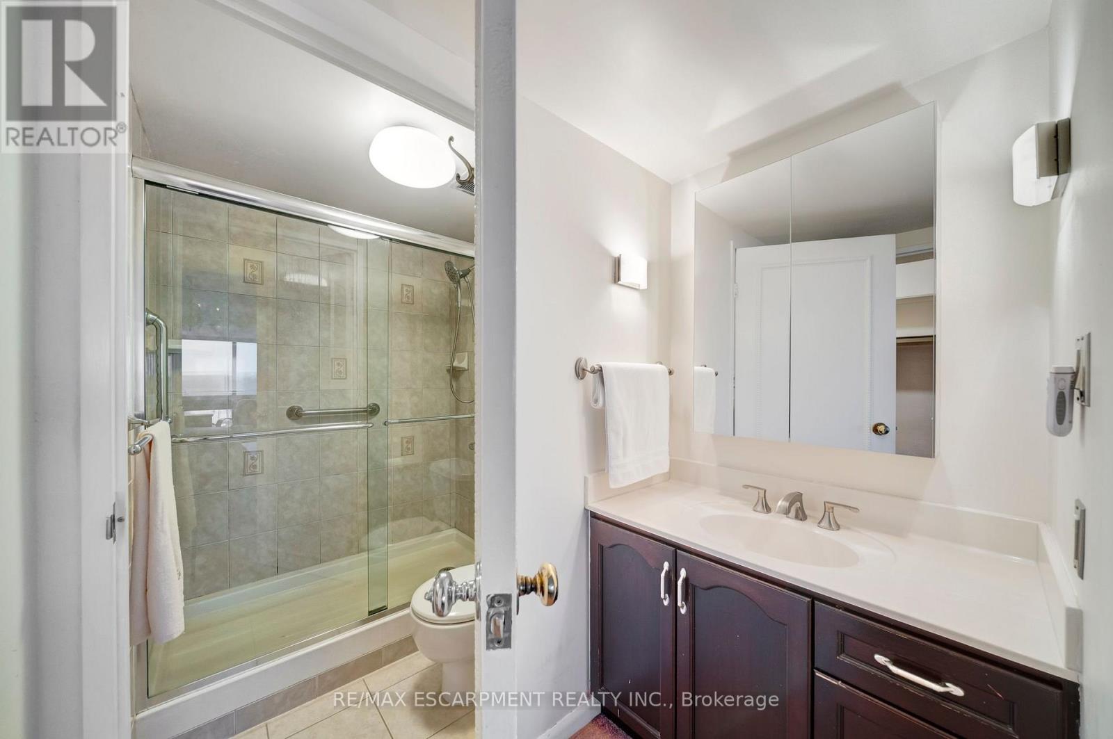 1104 - 2185 Marine Drive, Oakville, Ontario  L6L 5L6 - Photo 25 - W12678686