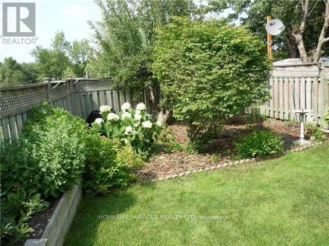 10 Earnscliffe Gate, Brampton, Ontario  L6T 3B3 - Photo 13 - W12678748