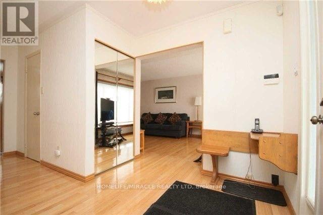 10 Earnscliffe Gate, Brampton, Ontario  L6T 3B3 - Photo 6 - W12678748