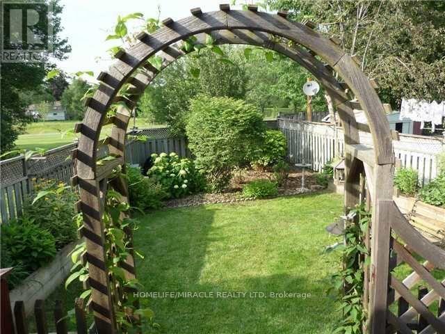 10 Earnscliffe Gate, Brampton, Ontario  L6T 3B3 - Photo 11 - W12678748