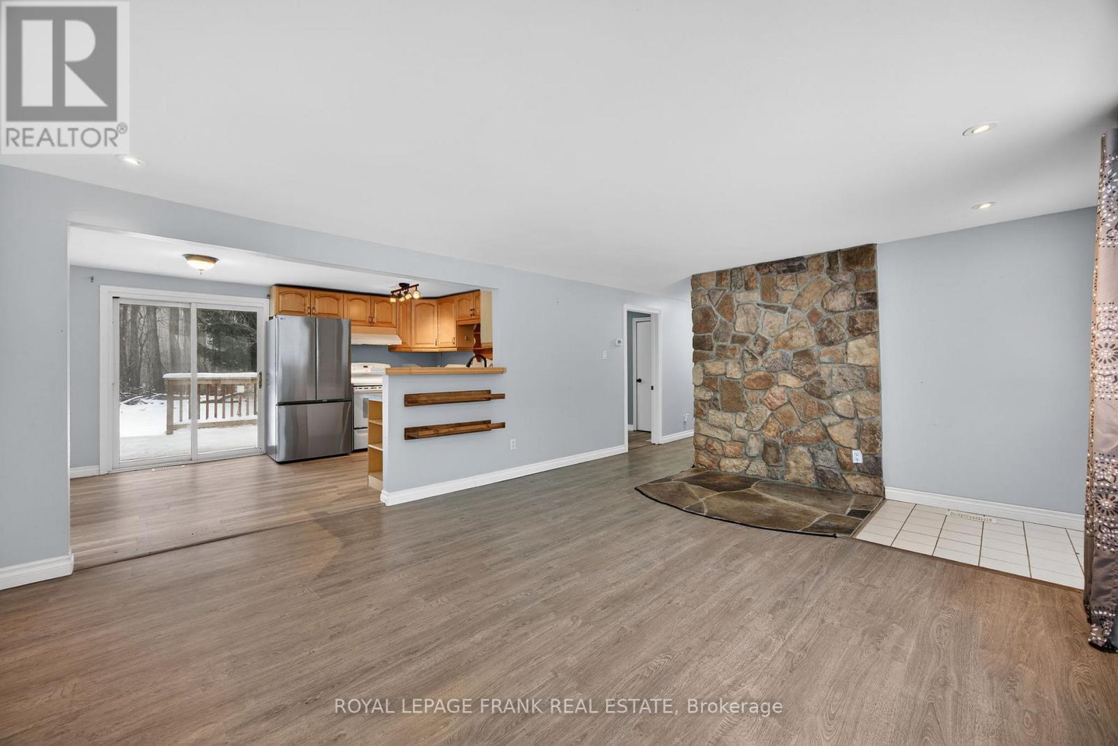 3576 John Street, Ramara, Ontario  L0K 1B0 - Photo 2 - S12640382