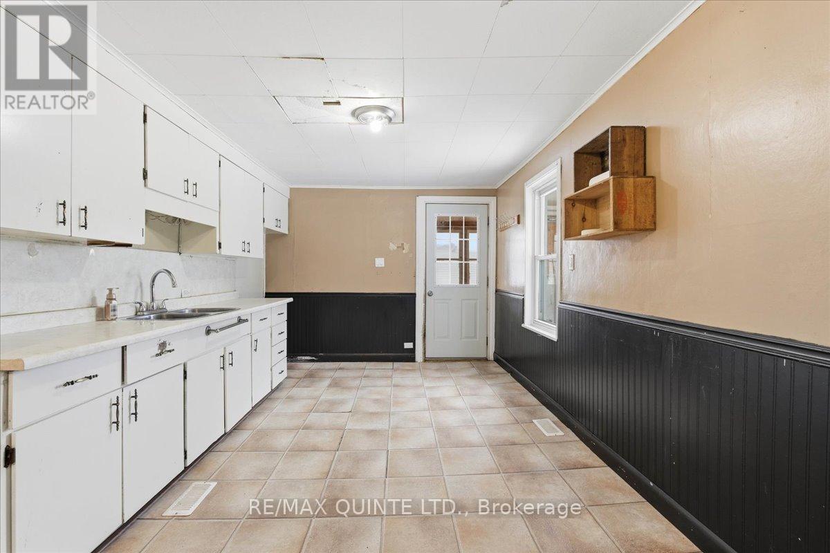 80 St Charles Street, Belleville, Ontario K8P 2W4 - Photo 8 - X12680748