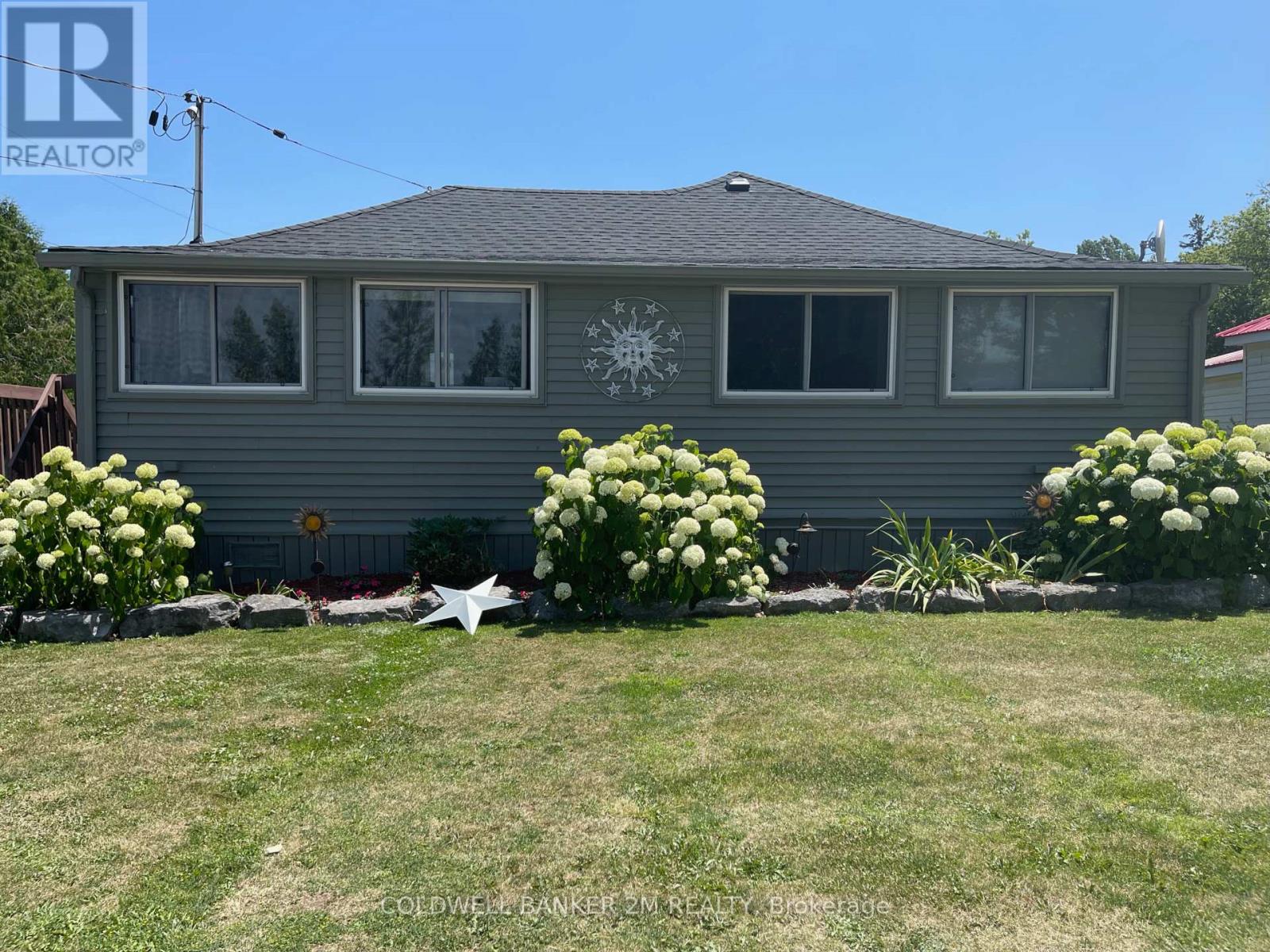 143 Hazel Street, Kawartha Lakes, Ontario K0M 1L0 - Photo 1 - X12680786