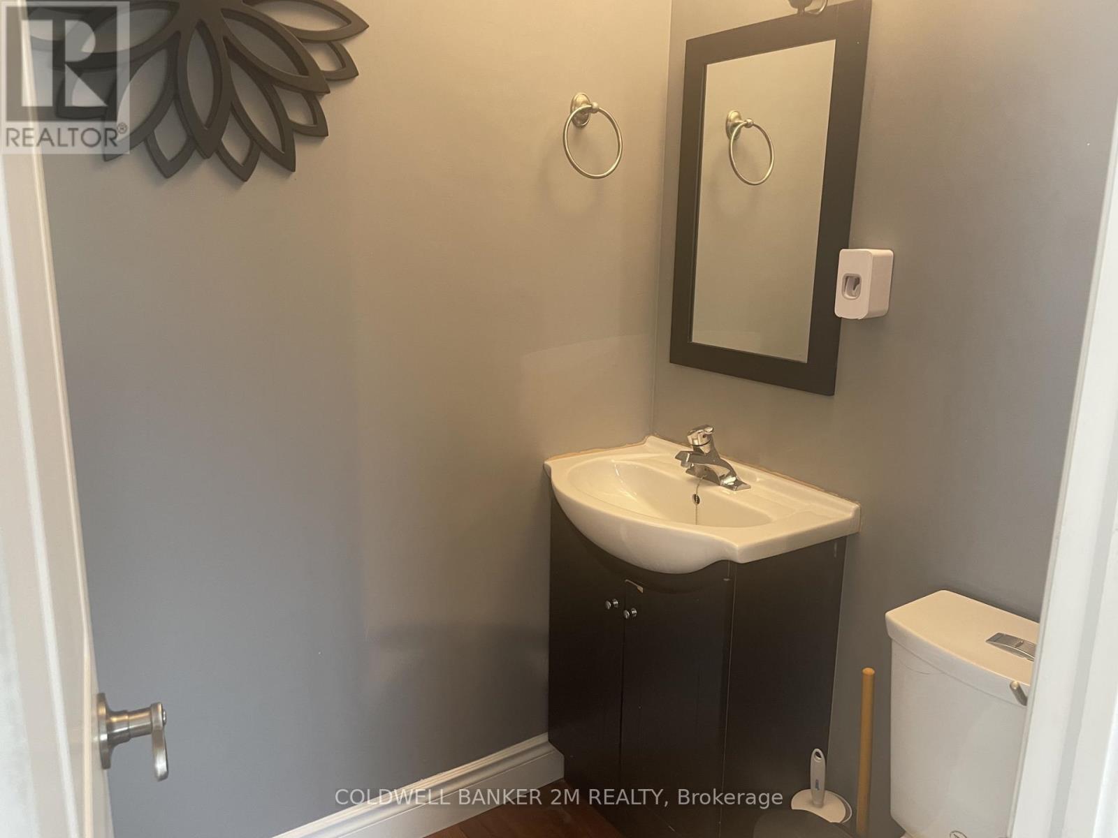 143 Hazel Street, Kawartha Lakes, Ontario K0M 1L0 - Photo 12 - X12680786