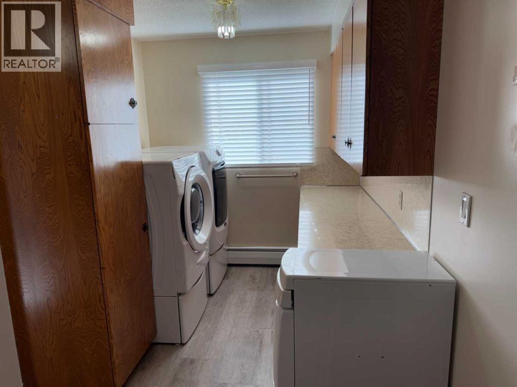 220 3 Street S, Vulcan, Alberta  T0L 2B0 - Photo 11 - A2257239