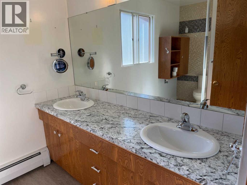 220 3 Street S, Vulcan, Alberta  T0L 2B0 - Photo 15 - A2257239