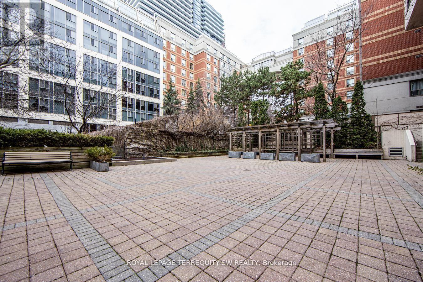 933 - 222 The Esplanade, Toronto, Ontario  M5A 4M8 - Photo 26 - C12680644