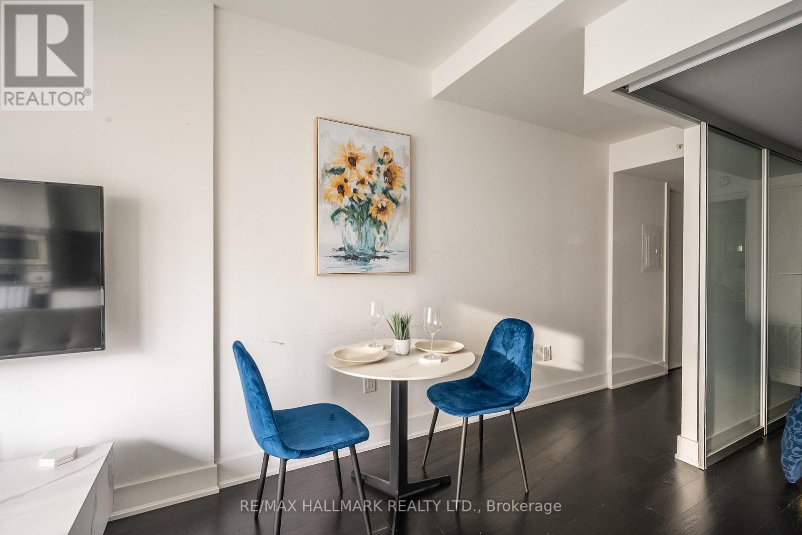 #1302 - 955 Bay Street, Toronto, Ontario  M5S 2A2 - Photo 5 - C12680664