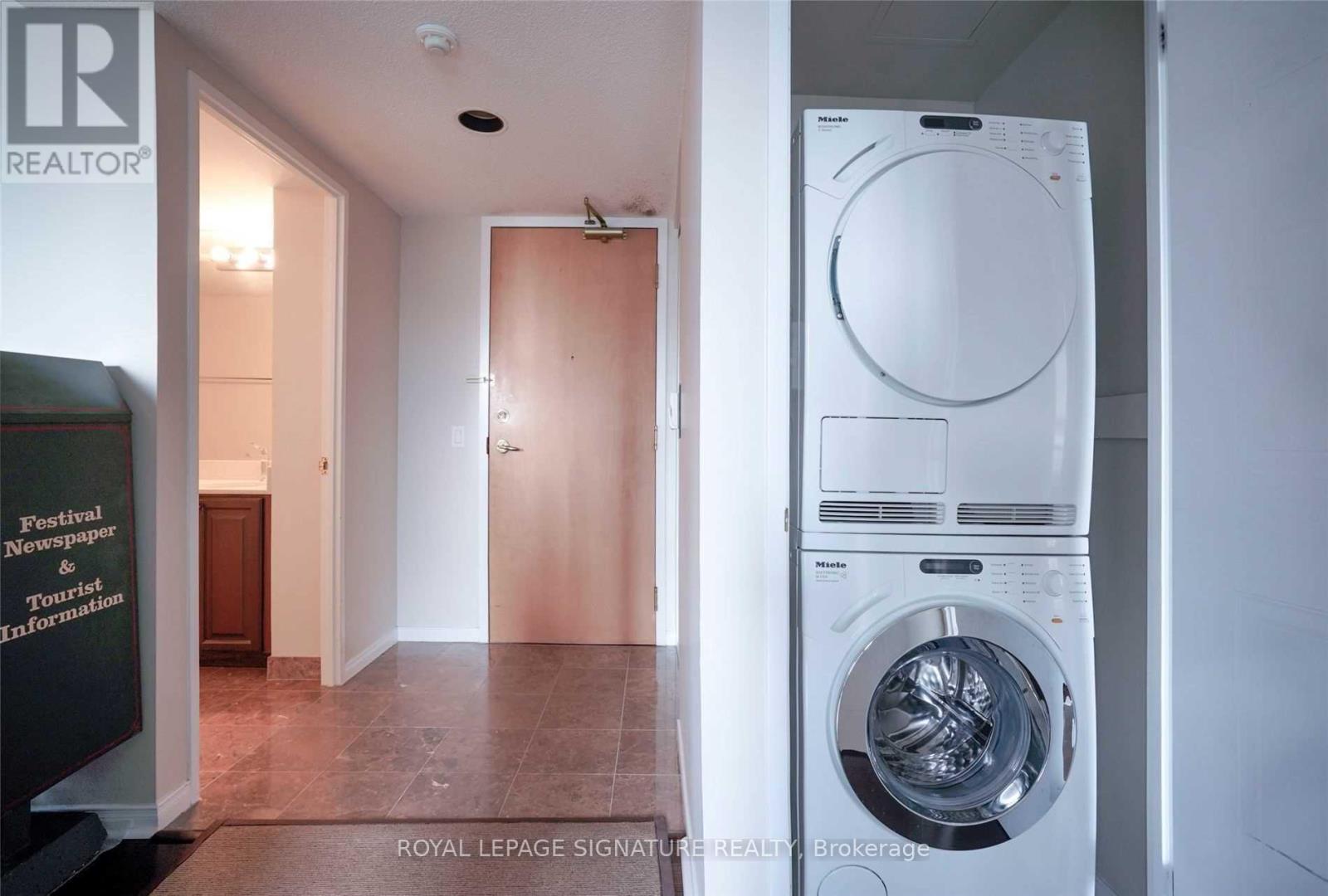 1710 - 238 Doris Avenue, Toronto, Ontario  M2N 6W1 - Photo 17 - C12680776