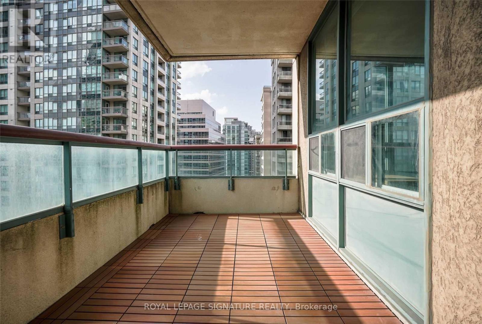 1710 - 238 Doris Avenue, Toronto, Ontario  M2N 6W1 - Photo 18 - C12680776