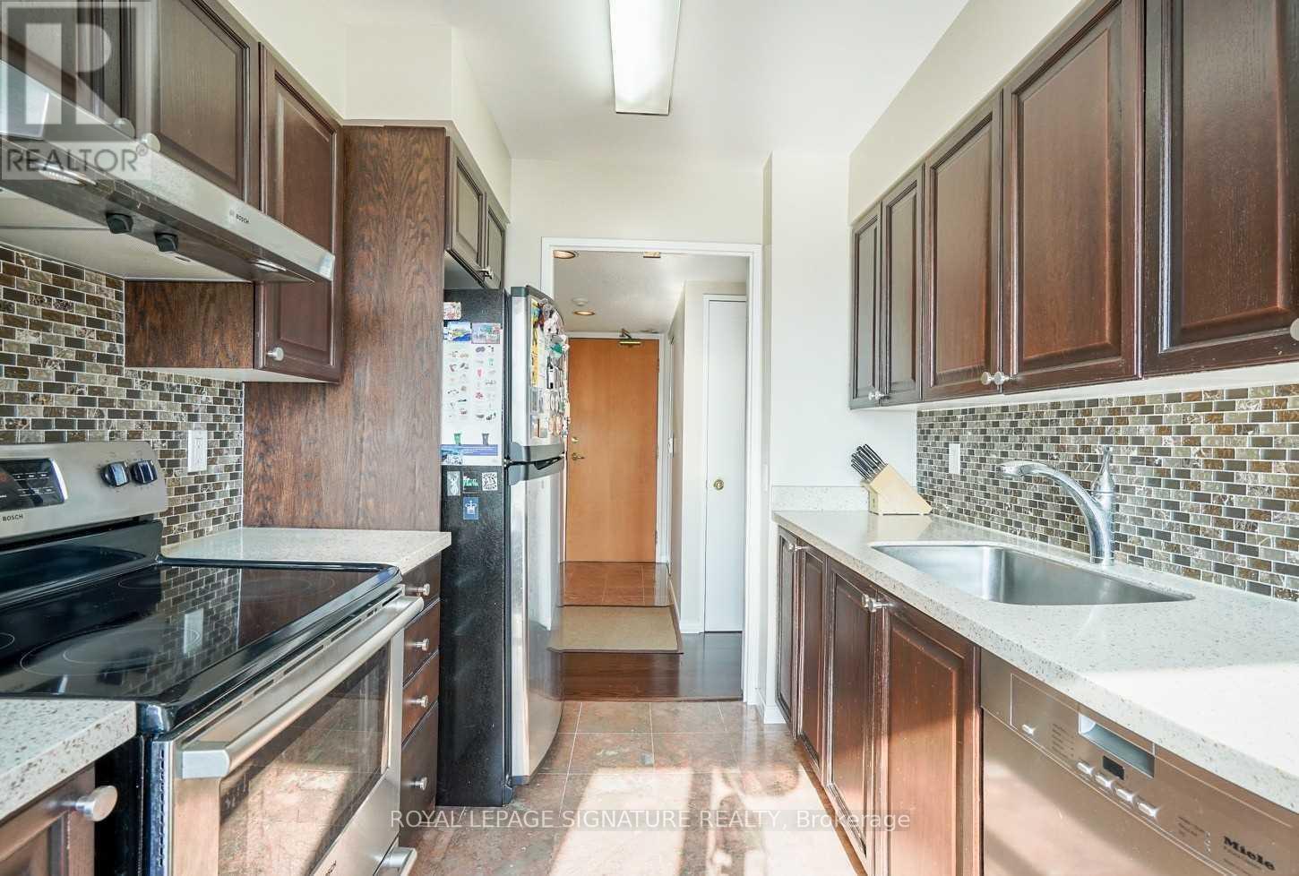 1710 - 238 Doris Avenue, Toronto, Ontario  M2N 6W1 - Photo 8 - C12680776