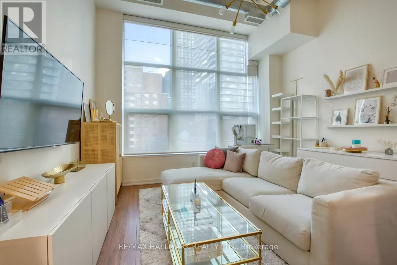 303 - 135 Dalhousie Street, Toronto, Ontario  M5B 2S1 - Photo 3 - C12680810