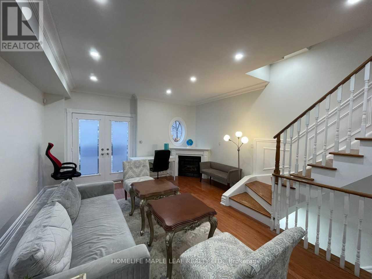 7 Annex Lane, Toronto, Ontario  M5R 3V2 - Photo 7 - C12680878