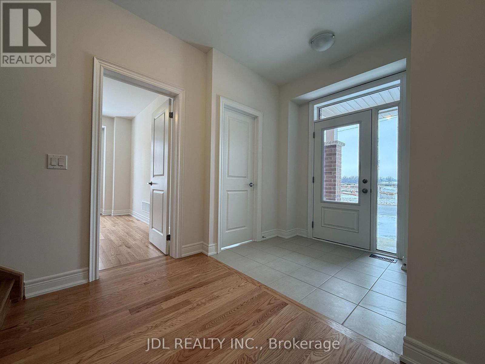 3017 Gatestone Path, Pickering, Ontario  L1X 0R4 - Photo 2 - E12680658