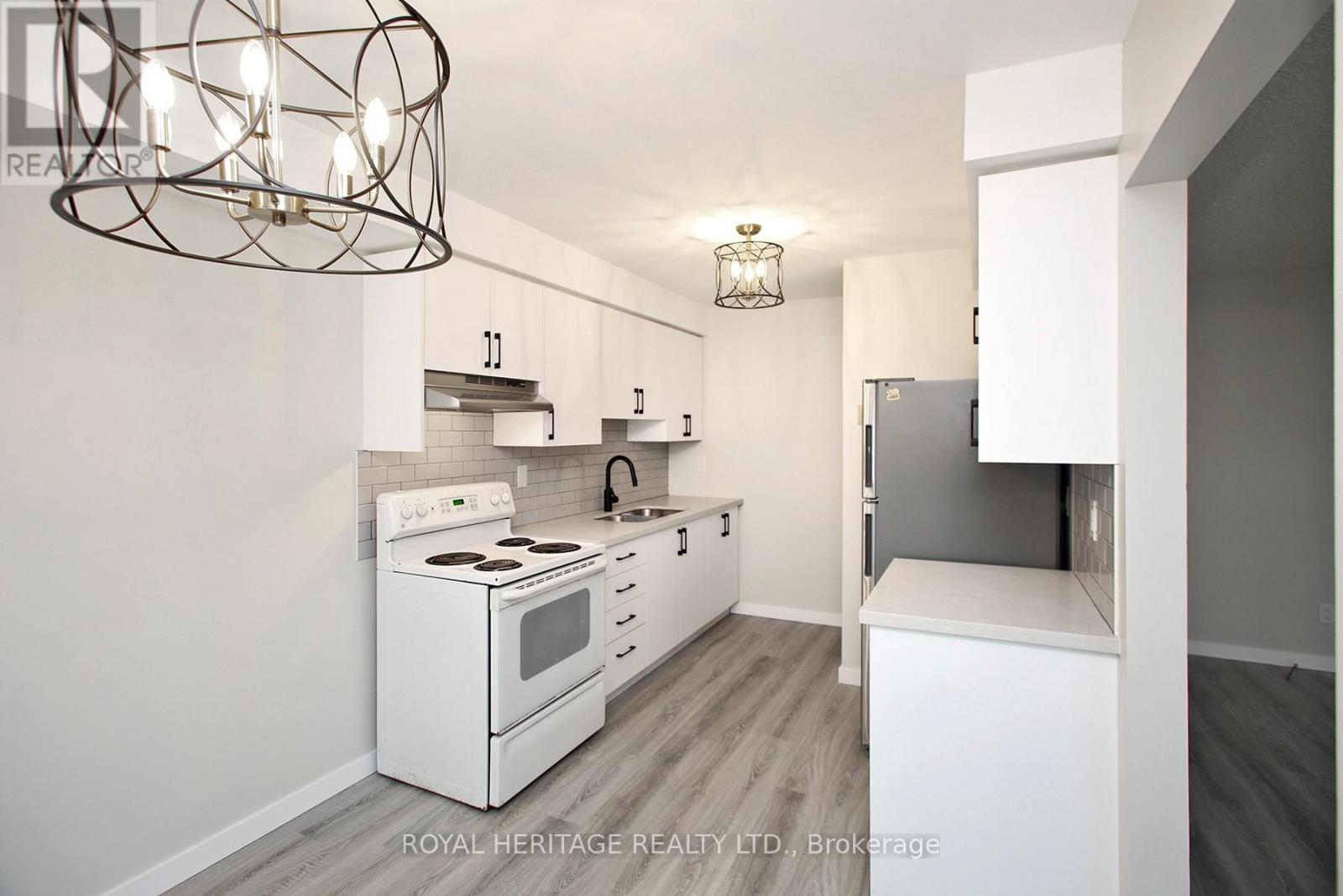 27 Parker Crescent, Ajax, Ontario L1S 3R4 - Photo 3 - E12680850