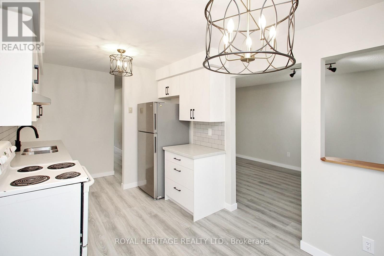 27 Parker Crescent, Ajax, Ontario L1S 3R4 - Photo 5 - E12680850