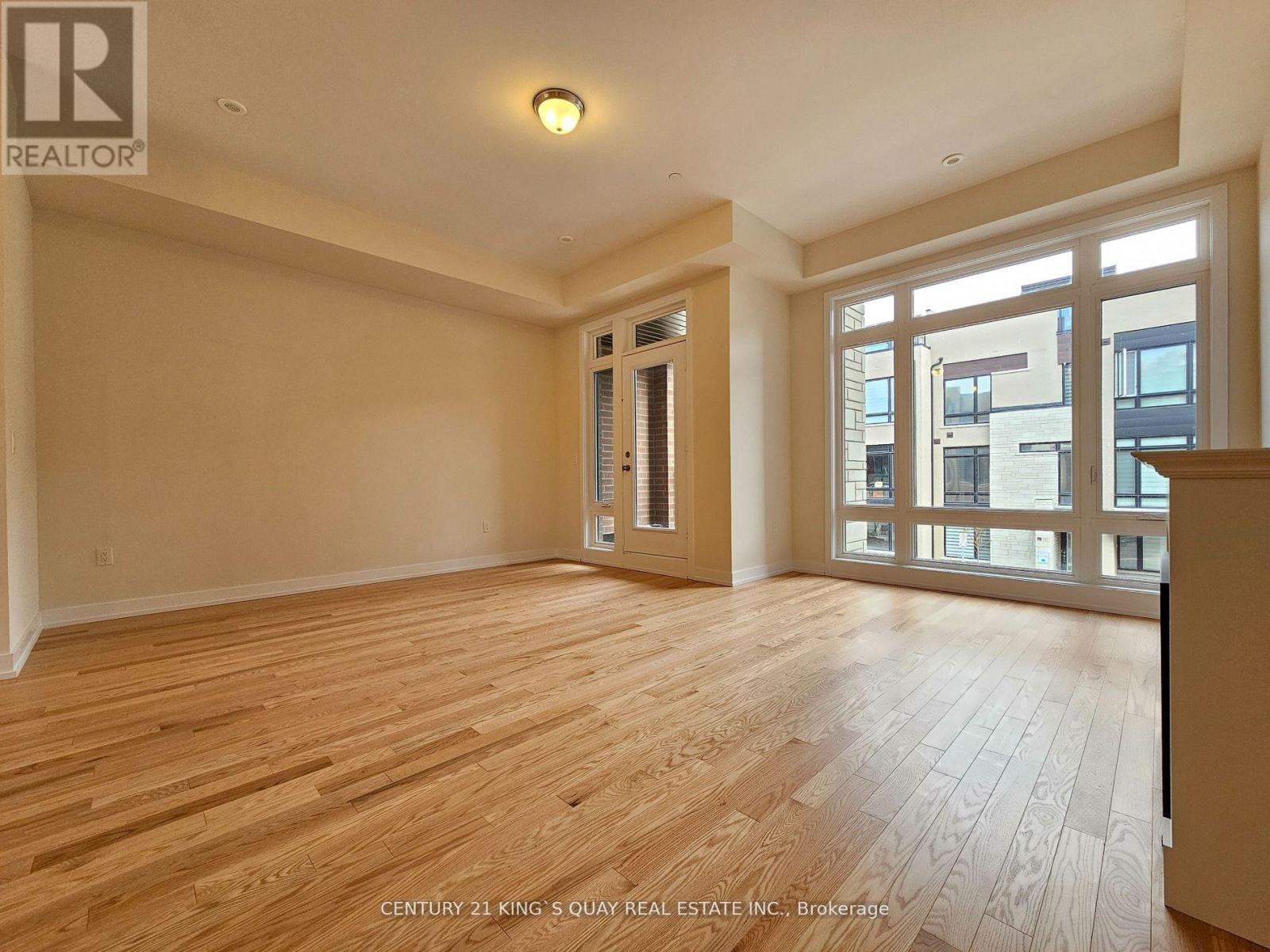 118 Credit Lane, Richmond Hill, Ontario  L4E 1G9 - Photo 4 - N12680686