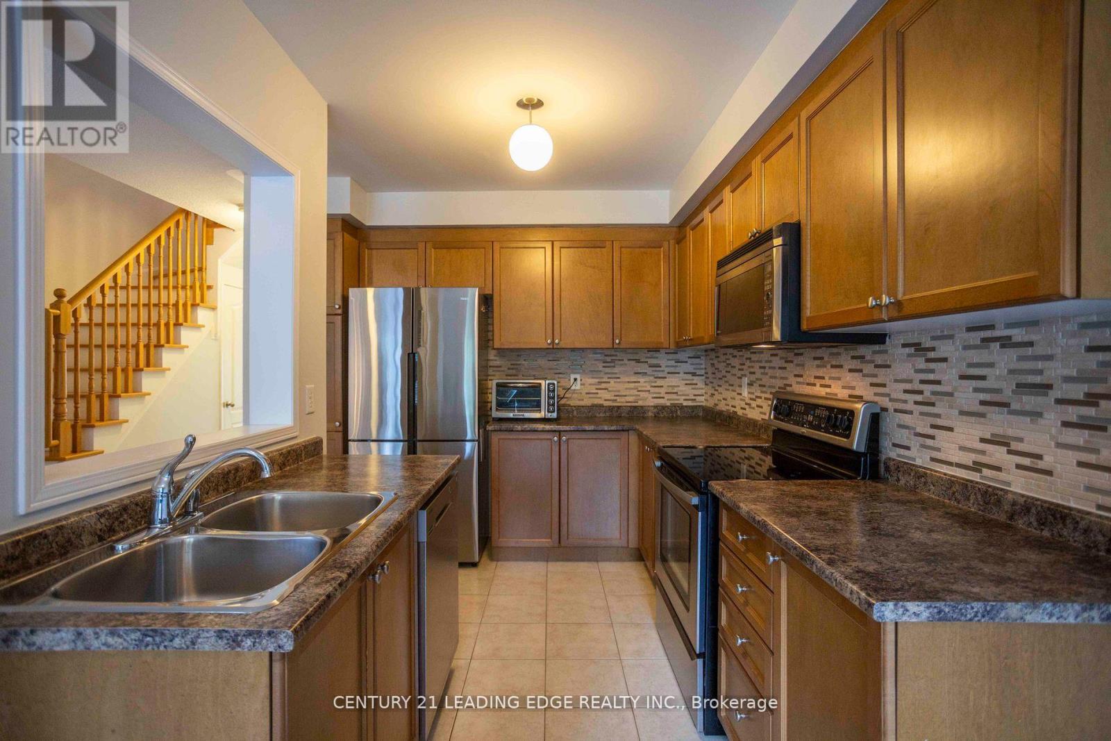 31 Nw Passage, Whitchurch-Stouffville, Ontario  L4A 0W5 - Photo 10 - N12680766