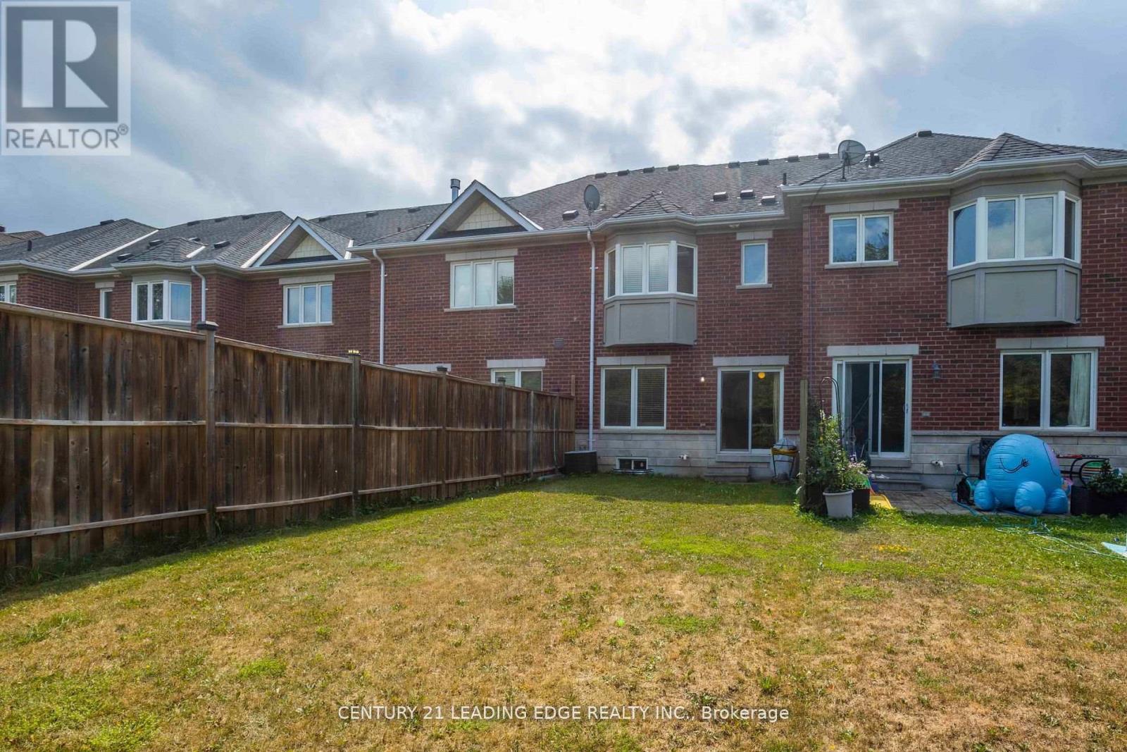 31 Nw Passage, Whitchurch-Stouffville, Ontario  L4A 0W5 - Photo 5 - N12680766