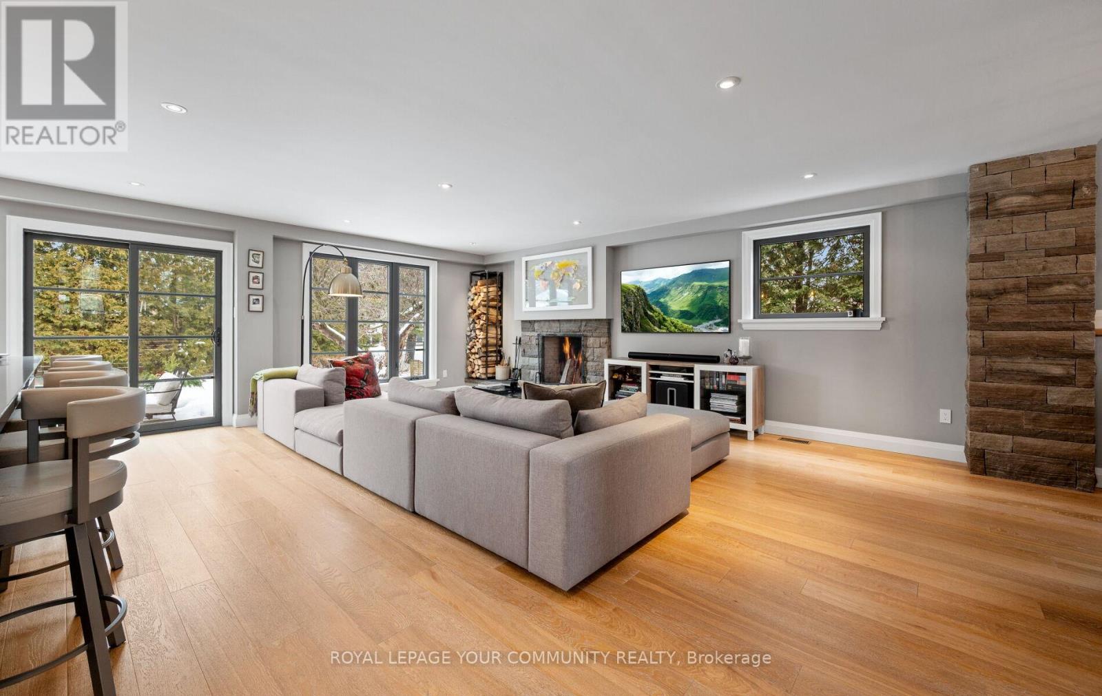 12 Glenview Drive, Aurora, Ontario  L4G 2G8 - Photo 10 - N12680842