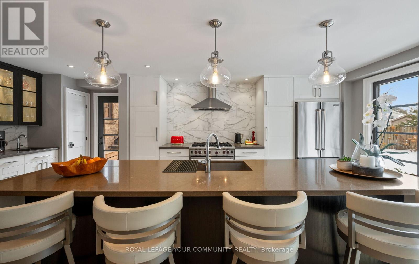 12 Glenview Drive, Aurora, Ontario  L4G 2G8 - Photo 16 - N12680842