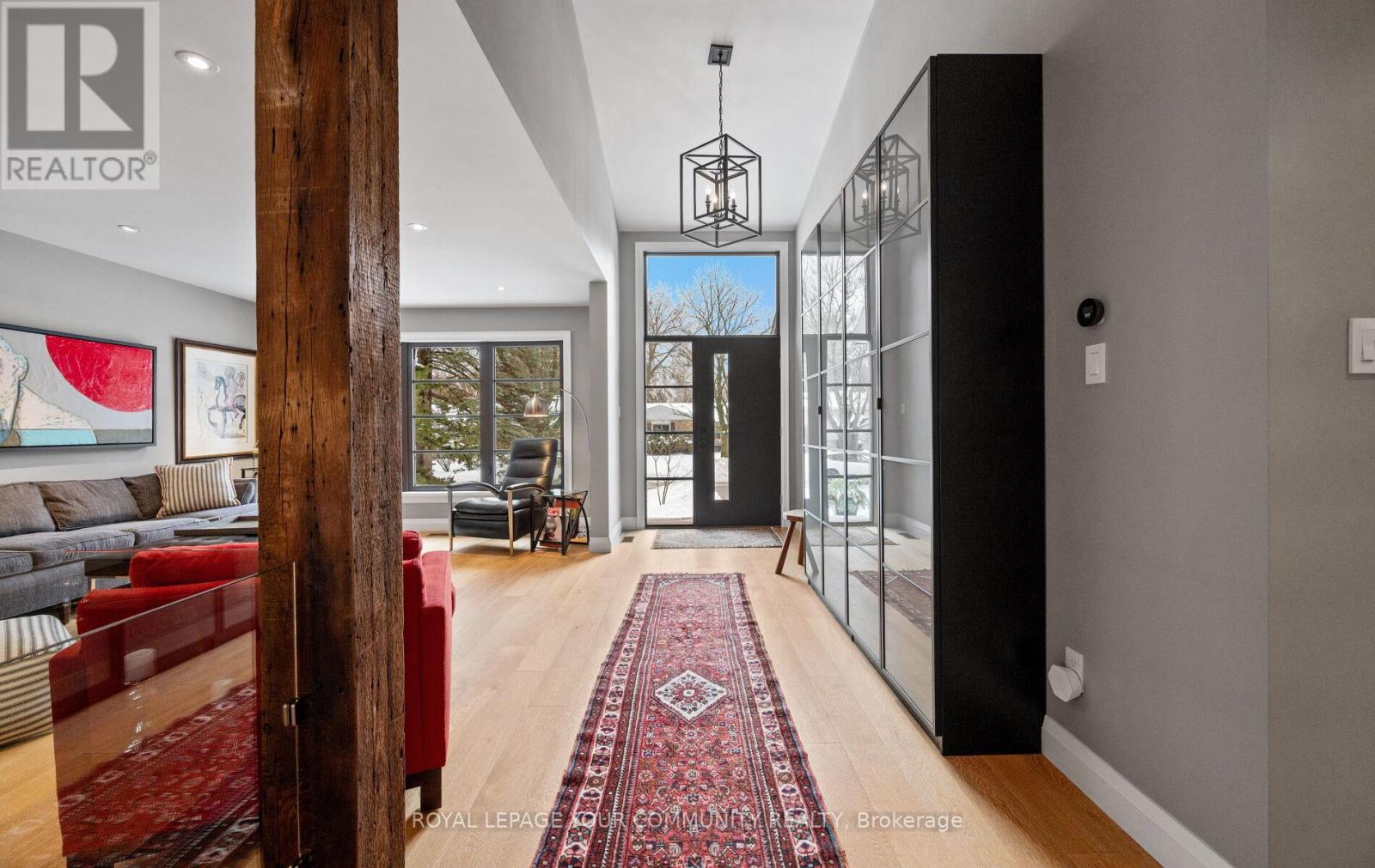 12 Glenview Drive, Aurora, Ontario  L4G 2G8 - Photo 3 - N12680842