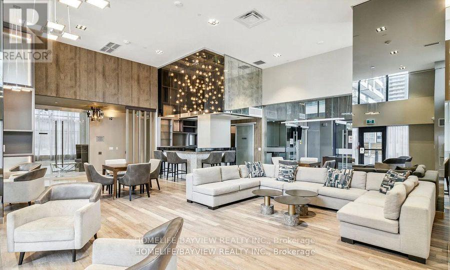 901 - 75 Oneida Crescent, Richmond Hill, Ontario  L4B 0G9 - Photo 12 - N12680898