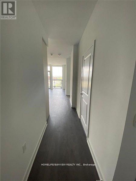 901 - 75 Oneida Crescent, Richmond Hill, Ontario  L4B 0G9 - Photo 3 - N12680898