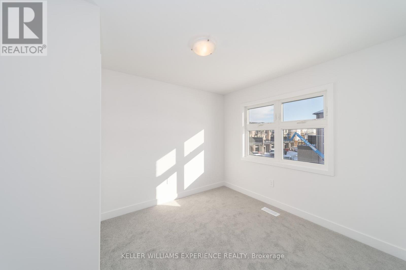 23 Evergreen Terrace, Barrie (Painswick South), Ontario  L4N 6K7 - Photo 11 - S12680682