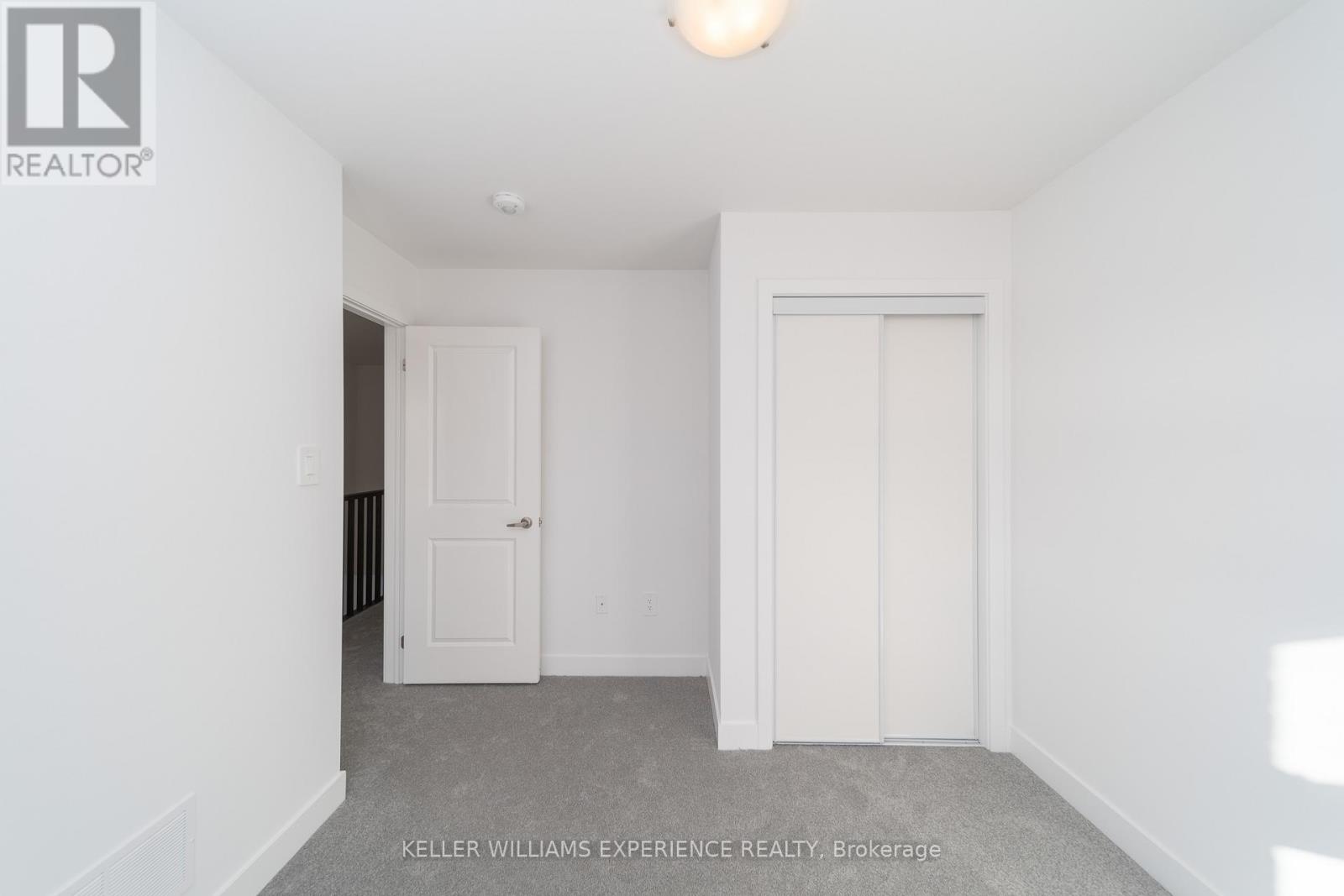 23 Evergreen Terrace, Barrie (Painswick South), Ontario  L4N 6K7 - Photo 12 - S12680682