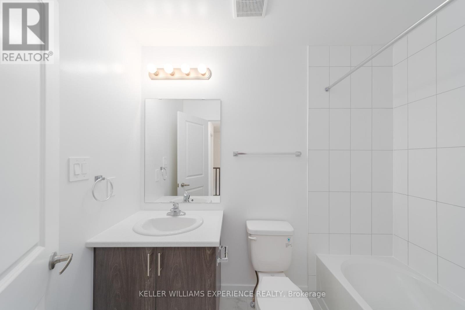 23 Evergreen Terrace, Barrie (Painswick South), Ontario  L4N 6K7 - Photo 13 - S12680682