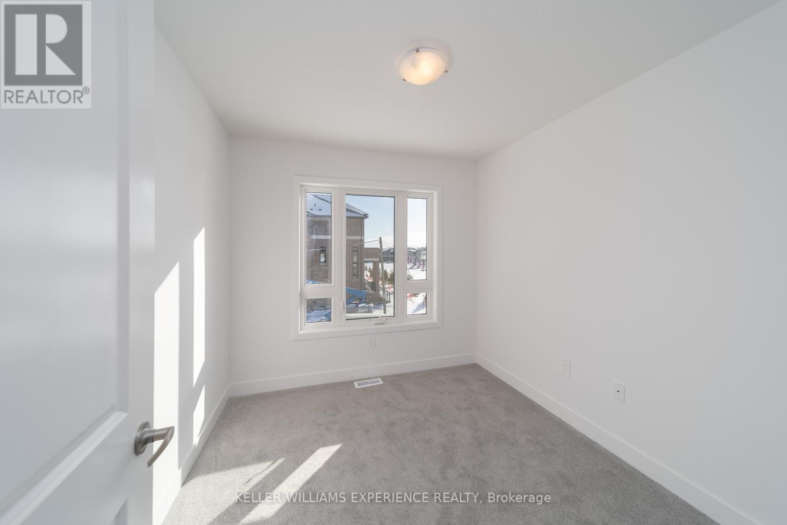 23 Evergreen Terrace, Barrie (Painswick South), Ontario  L4N 6K7 - Photo 9 - S12680682