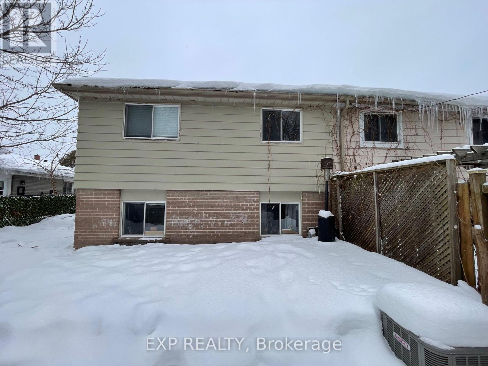 7 Burbank Pl (Main) Place, Barrie (Wellington), Ontario  L4M 2S8 - Photo 26 - S12680698