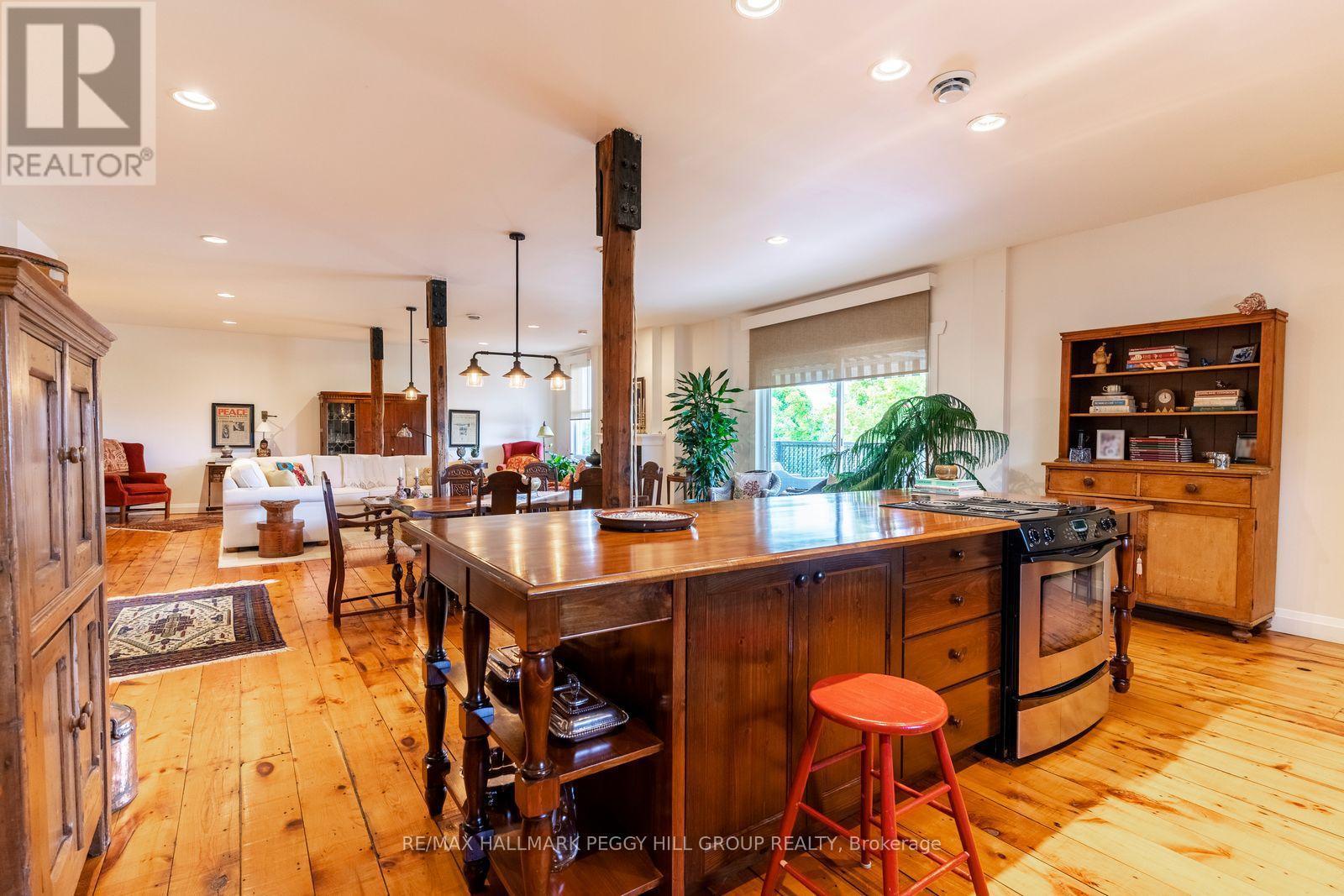 154 William Street, Tay (Victoria Harbour), Ontario  L0K 2A0 - Photo 10 - S12680870