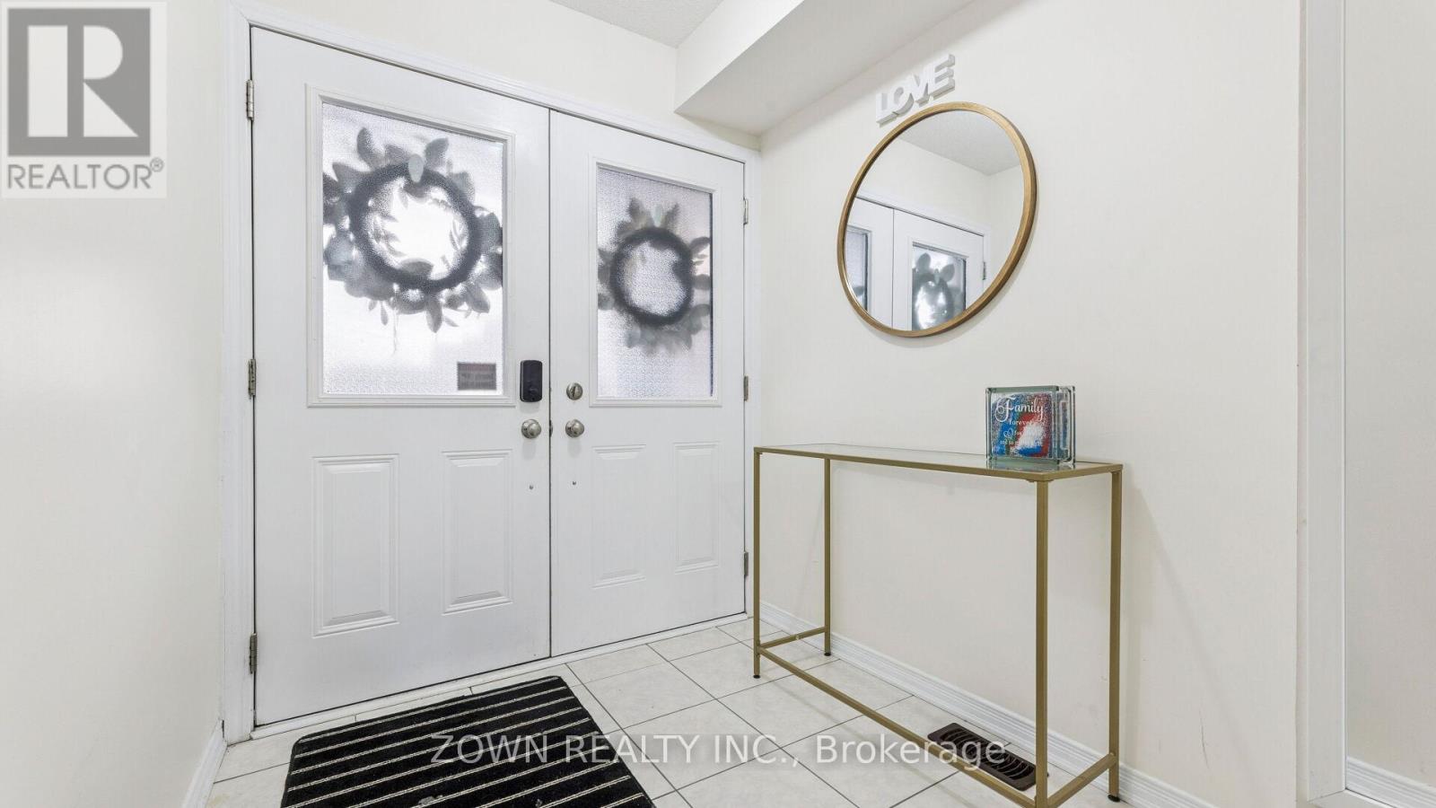 31 Healthcote Lane, Ajax, Ontario  L1Z 1V0 - Photo 3 - E12680424