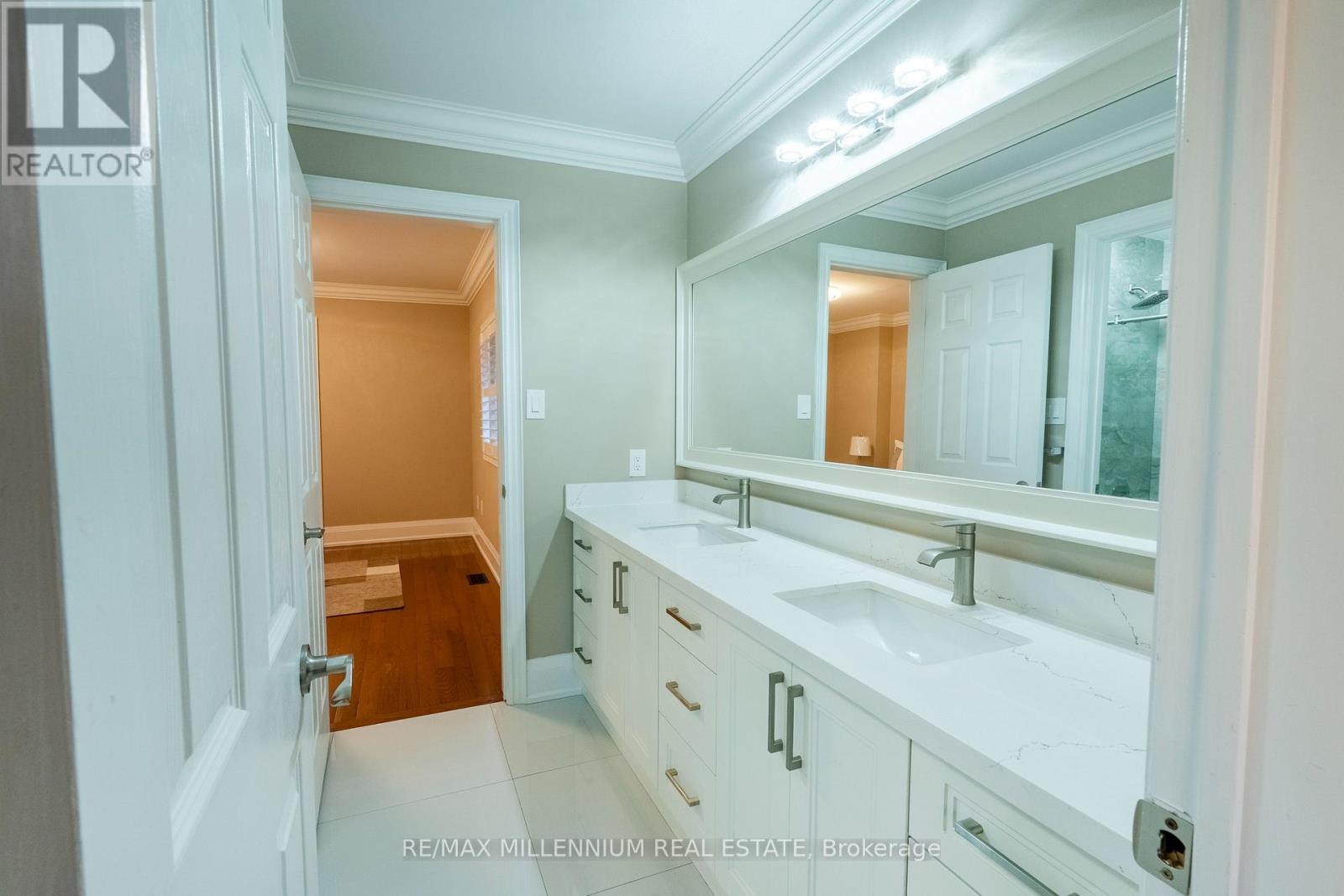 1 Bracknell Avenue, Markham, Ontario  L6C 0B2 - Photo 24 - N12678916