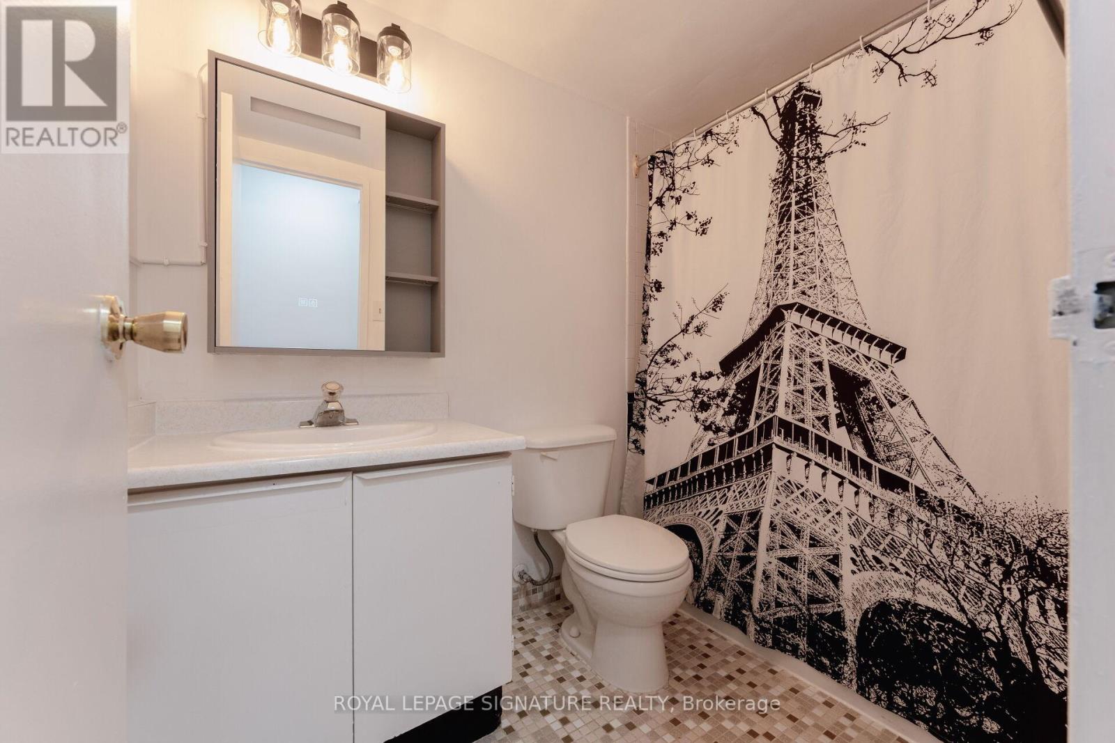 2011 - 85 Emmett Avenue, Toronto, Ontario  M6M 5A2 - Photo 15 - W12680610