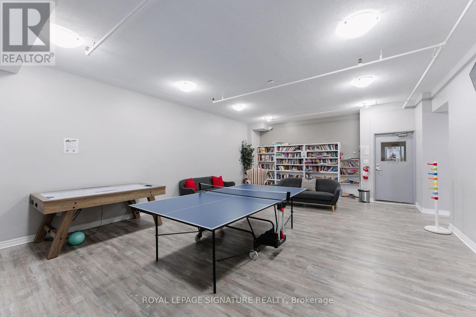 2011 - 85 Emmett Avenue, Toronto, Ontario  M6M 5A2 - Photo 26 - W12680610