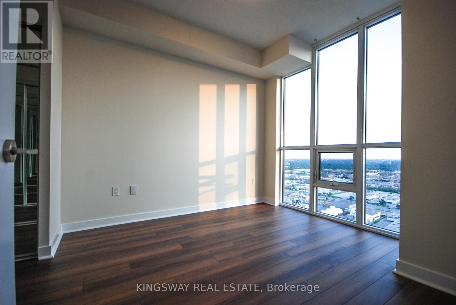 2605 - 3975 Grank Park Drive, Mississauga, Ontario  L5B 0K4 - Photo 9 - W12680656