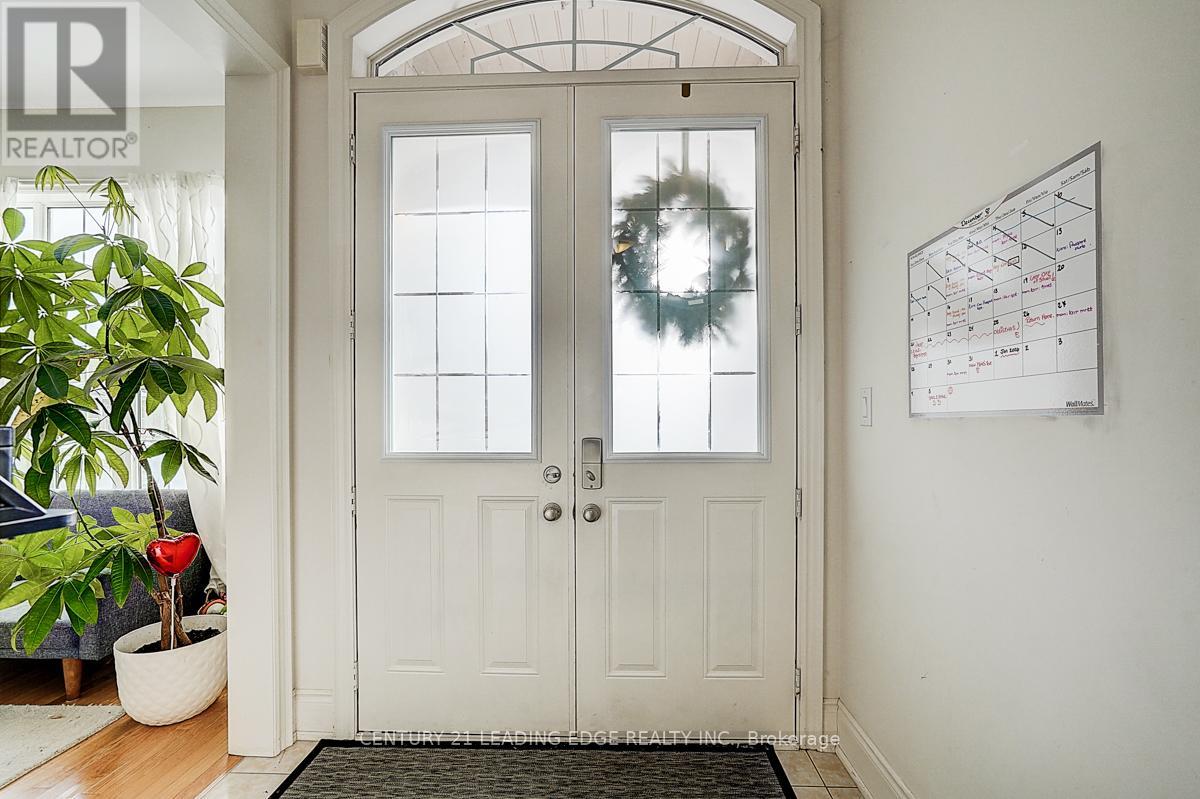 455 Threshing Mill Boulevard, Oakville, Ontario  L6H 0T4 - Photo 3 - W12680670